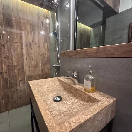 Luxury B Apartment *